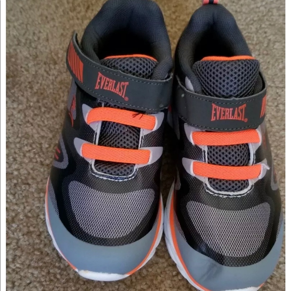 Sears Everlast Light Up Shoes Kids size 11M NEW